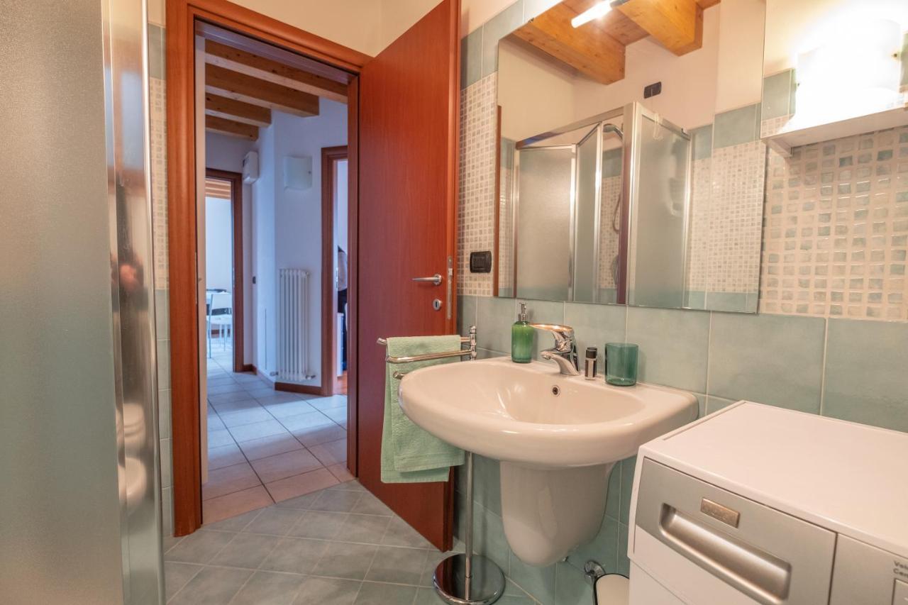 Happy Guest Apartments - Lake & Relax Riva di Solto Εξωτερικό φωτογραφία